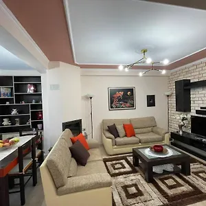 Ersa Cozy 3 Bedrooms شقة تيرانا