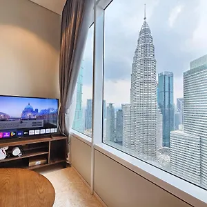 Sky Suites Klcc By Staylar شقة كوالالمبور